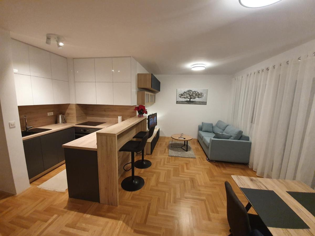 Apartman Luka ซาเกร็บ ภายนอก รูปภาพ