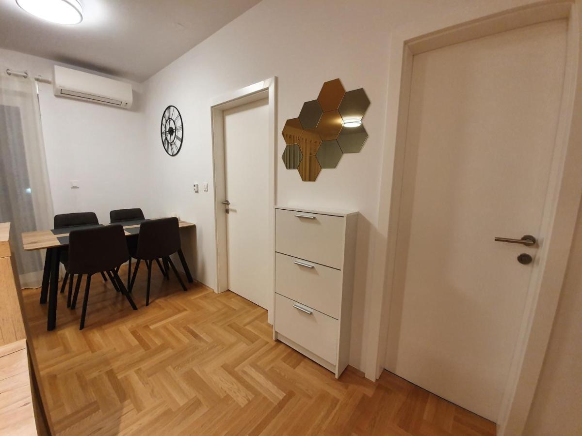 Apartman Luka ซาเกร็บ ภายนอก รูปภาพ