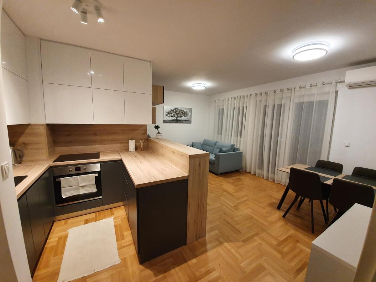 Apartman Luka ซาเกร็บ ภายนอก รูปภาพ