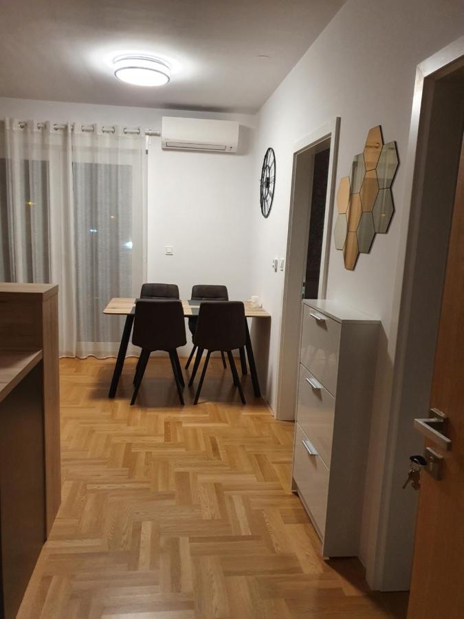 Apartman Luka ซาเกร็บ ภายนอก รูปภาพ